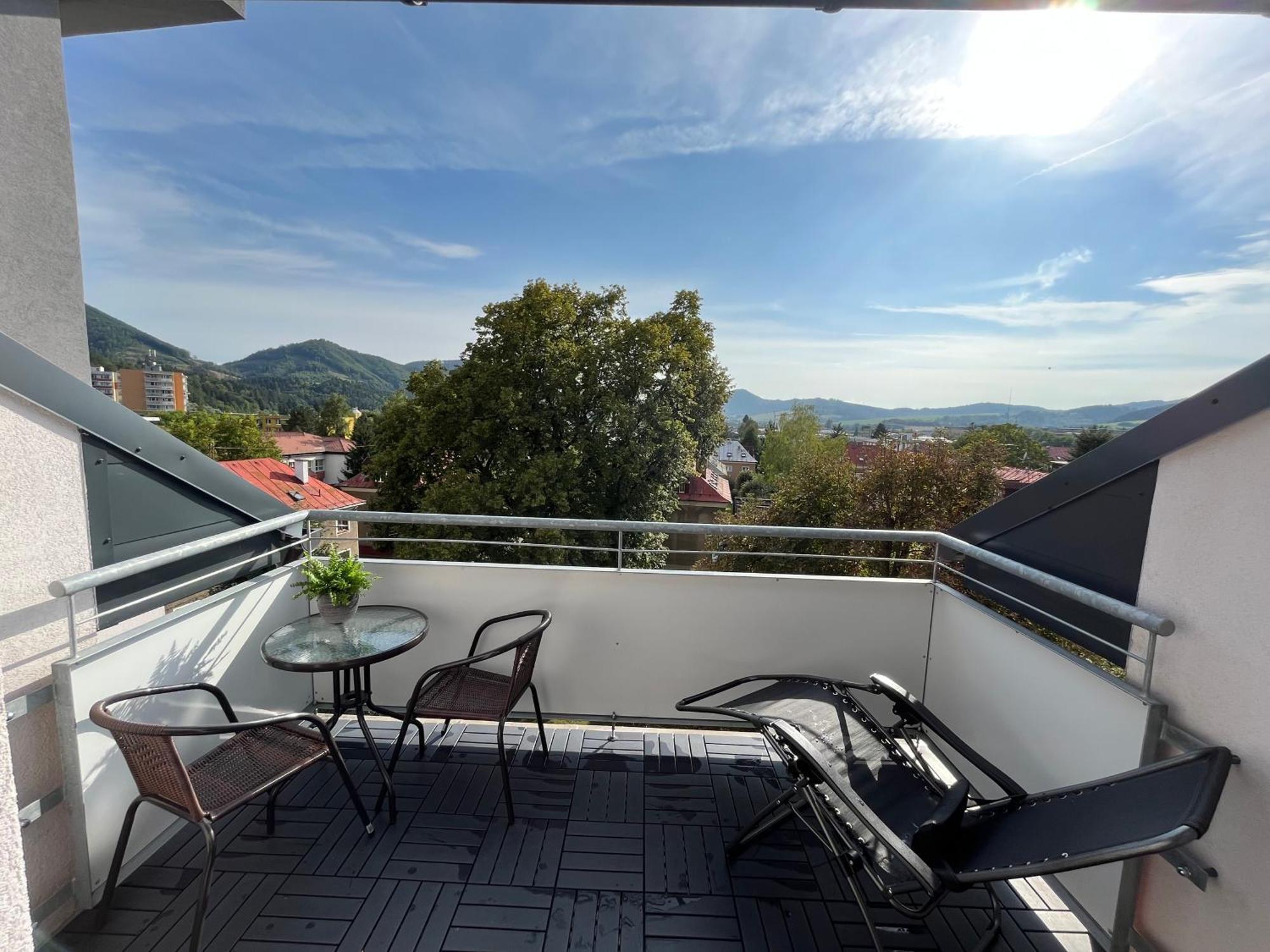 Tranquille Inn Apartment Kysucke Nove Mesto Esterno foto