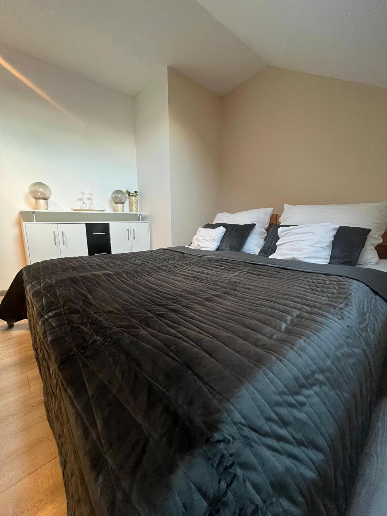 Tranquille Inn Apartment Kysucke Nove Mesto Esterno foto